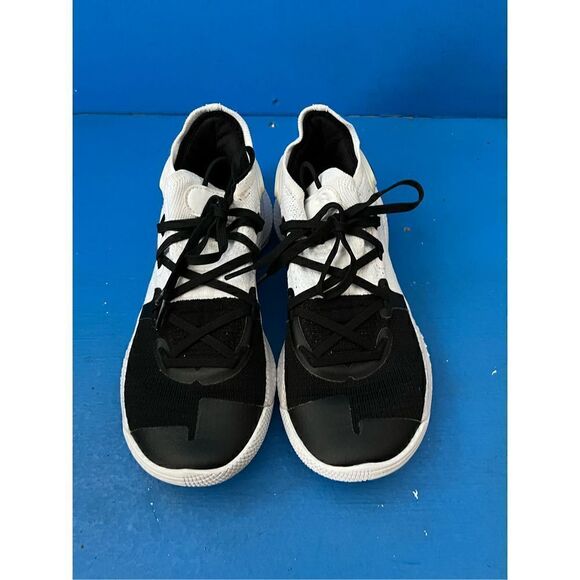 Under Armor 3C Sneakers The Town Black - White Sneakers size 4Y - Picture 3 of 6